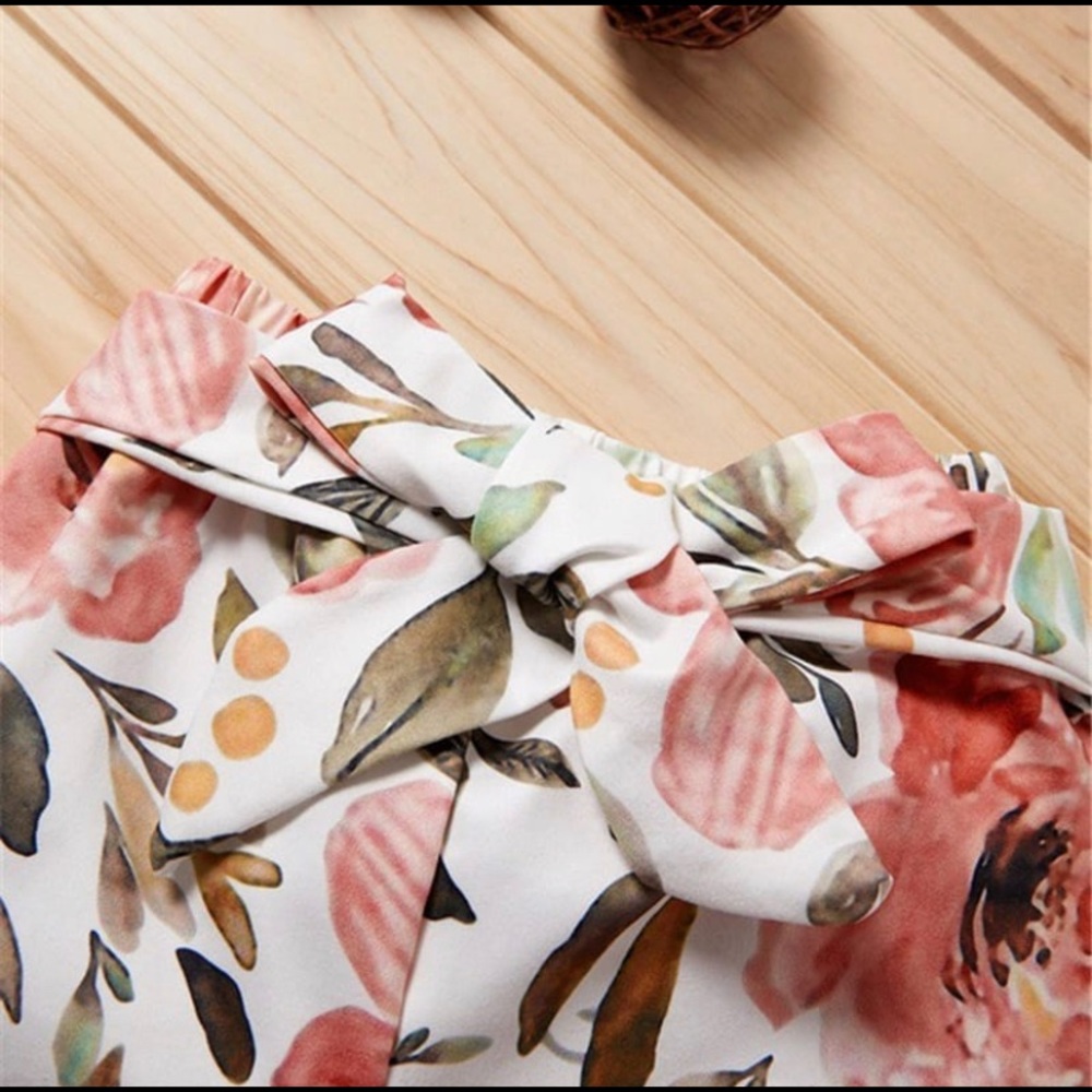 Three Piece Set. - Picture 3 of 4